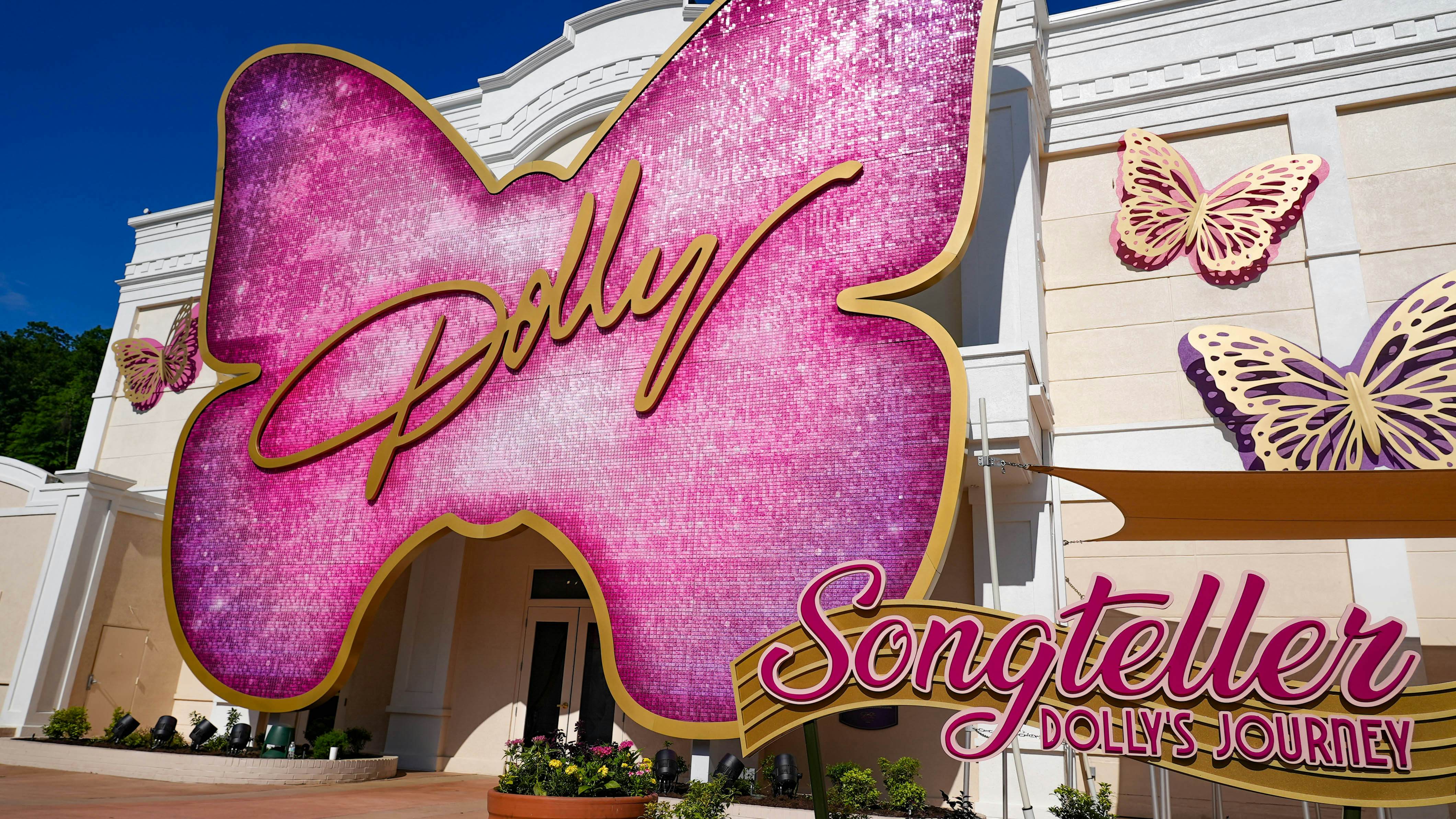Dolly Parton unveils Dollywood’s newest attraction