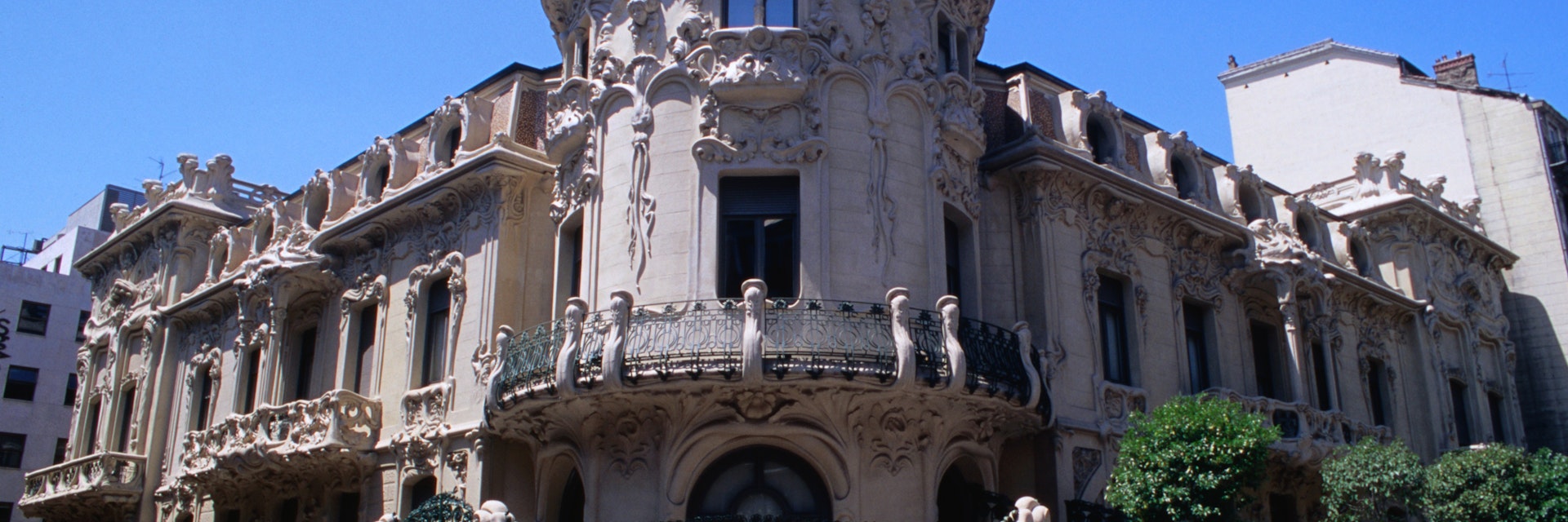 Exterior of Sociedad General de Autores y Editores building, Malasana.