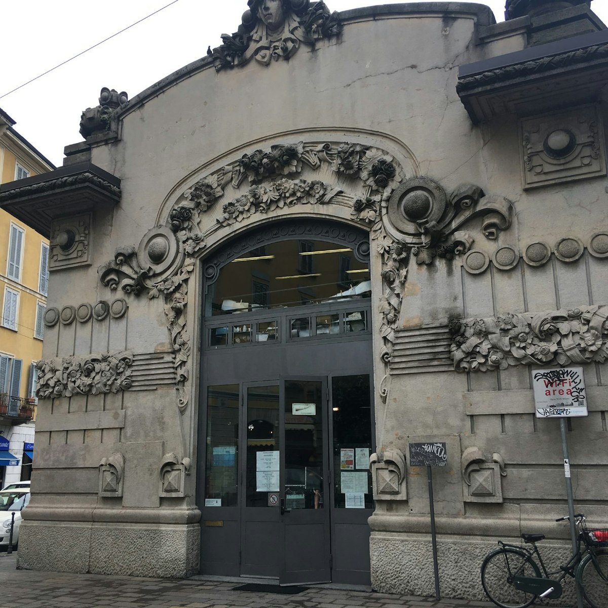 The entrance to the former Cinema Dumont