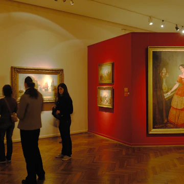 Interior of Museo Nacional de Bellas Artes (National Museum of Fine Arts).