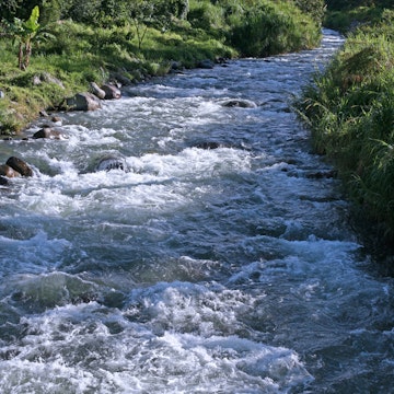 Rio Caldera flowing through mountains.