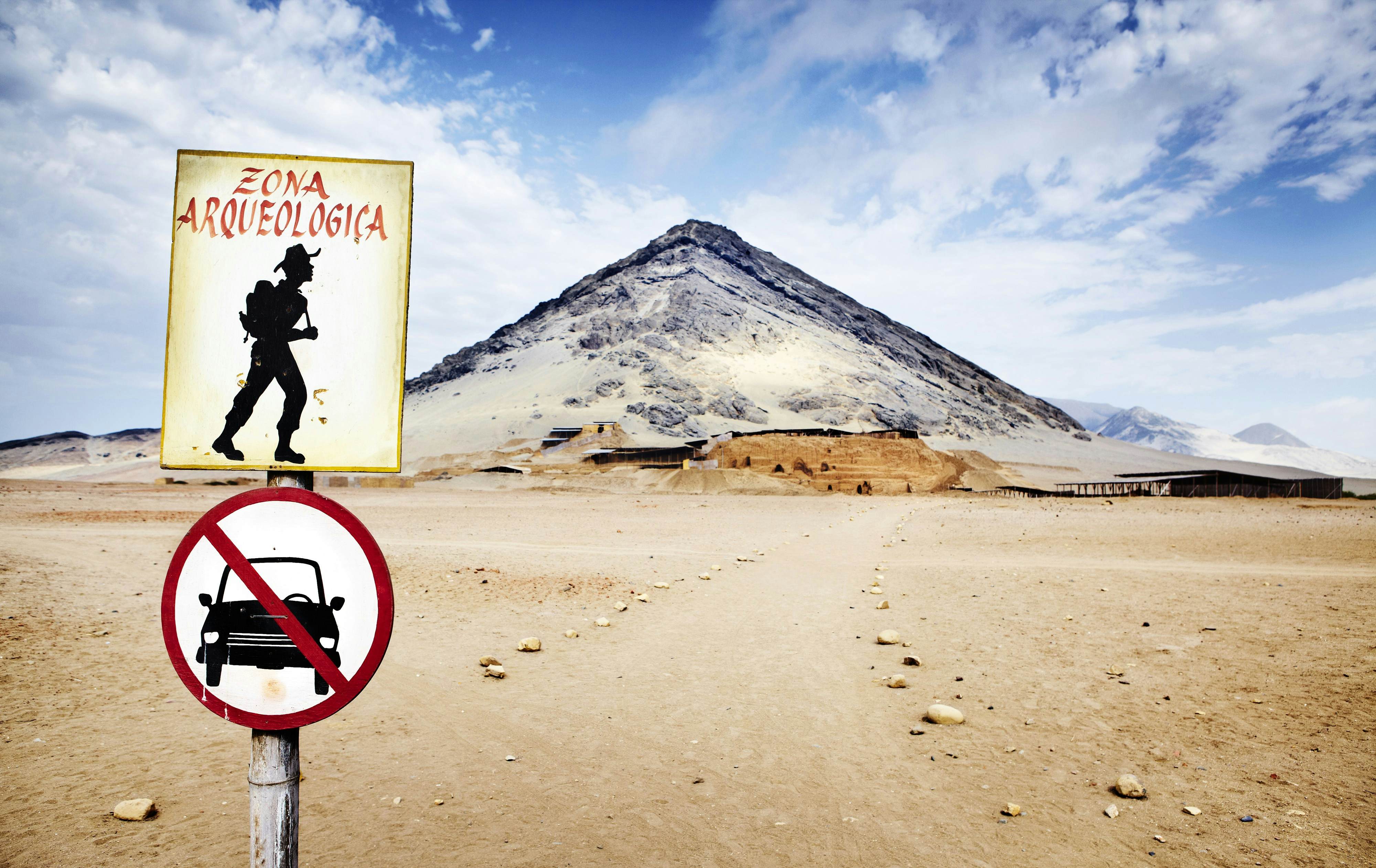 Sign on road to Huaca de la Luna (temple of the moon) archaeological site.
