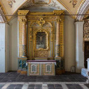 EVORA PORTUGAL- October 20, 2015:The Capela dos Ossos (Chapel of Bones), Church of St. Francis.The Chapel gets its name because the interior walls are covered and decorated with human skulls and bones; Shutterstock ID 530589013; Your name (First / Last): Tom Stainer; GL account no.: 65050 ; Netsuite department name: Online Editorial ; Full Product or Project name including edition: Best in Europe 2017
