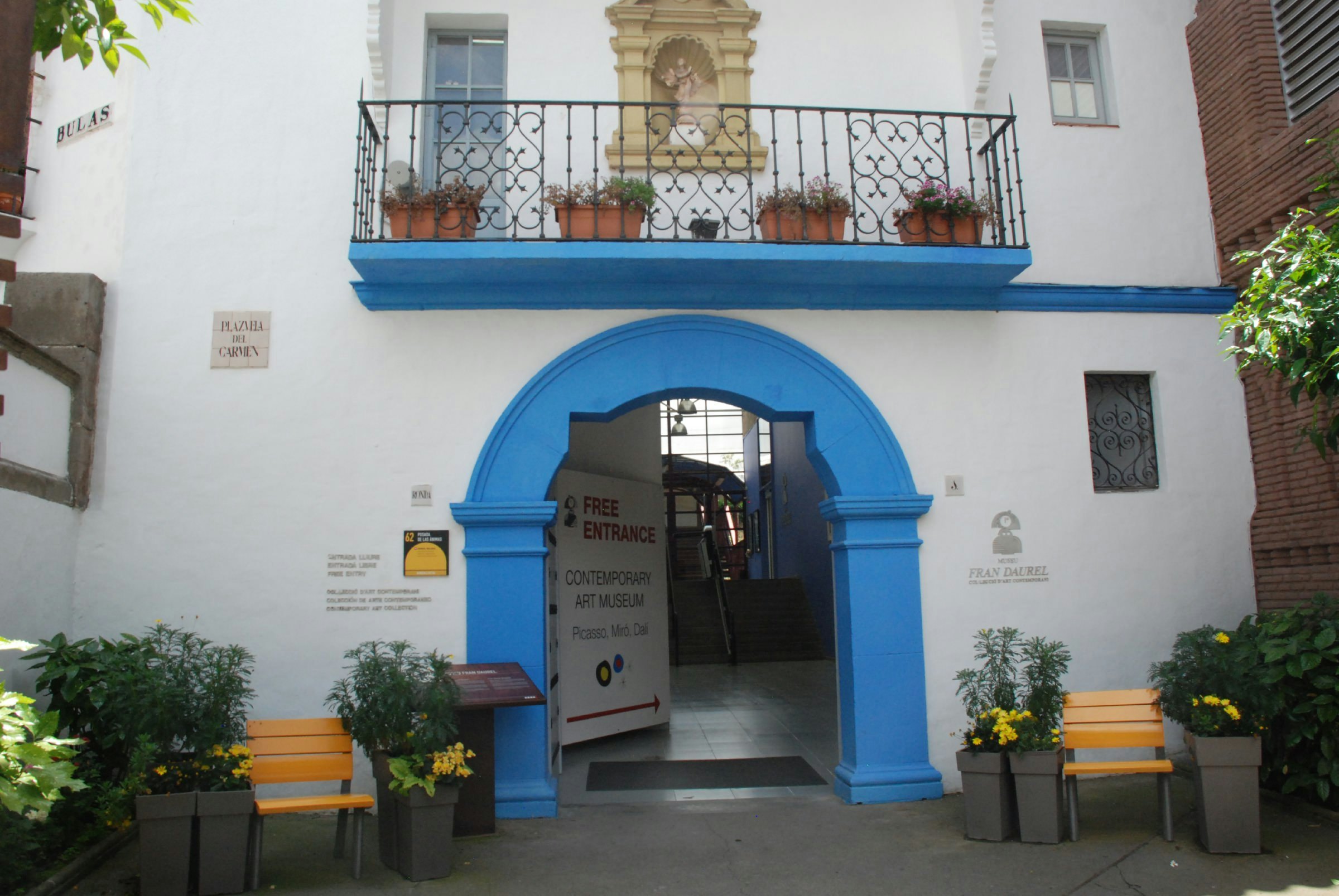 Entrance to Fundació Fran Daurel