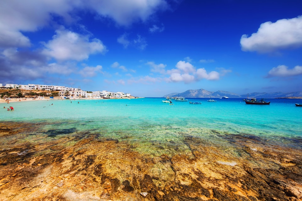  Megali Ammos beach and port in Chora, Pano Koufonisi; Shutterstock ID 518663467; Your name (First / Last): Brana V; GL account no.: 65050; Netsuite department name: Online Editorial; Full Product or Project name including edition: Small Cyclades BiE 2018