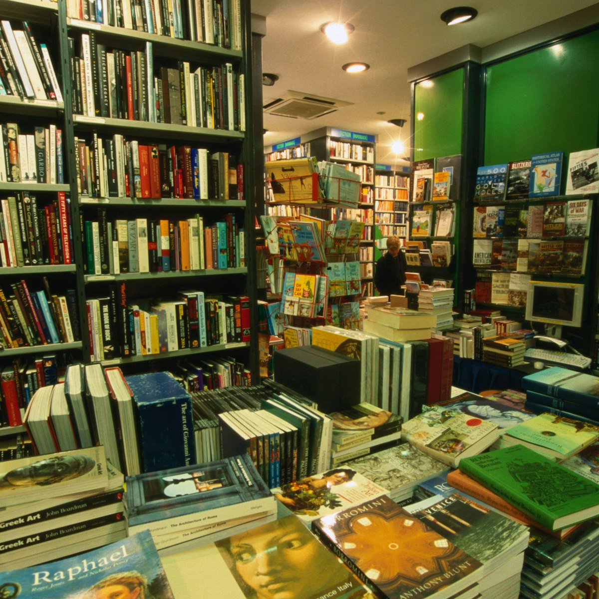 Books galore at the Anglo American bookshop on the Via della Vite 27 in Rome.