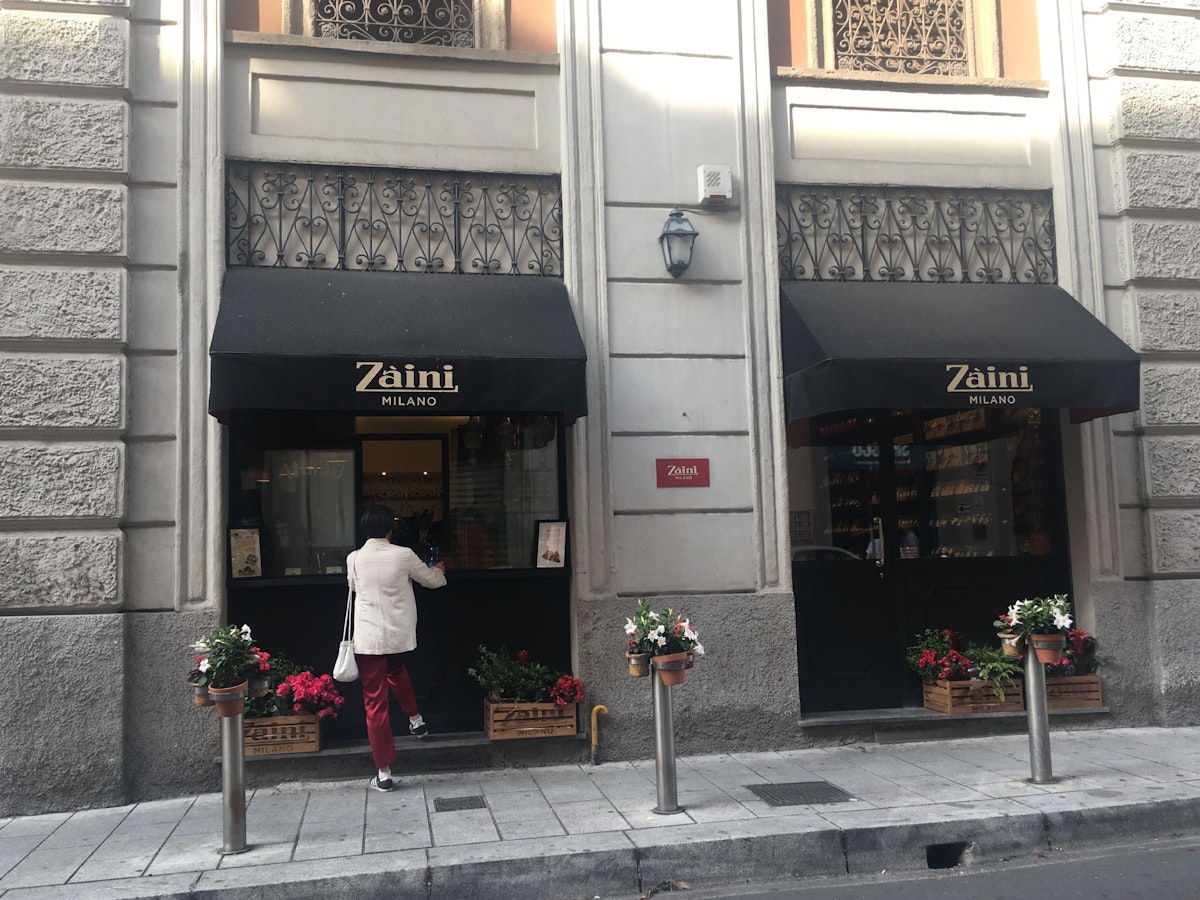 Zaini shop exterior