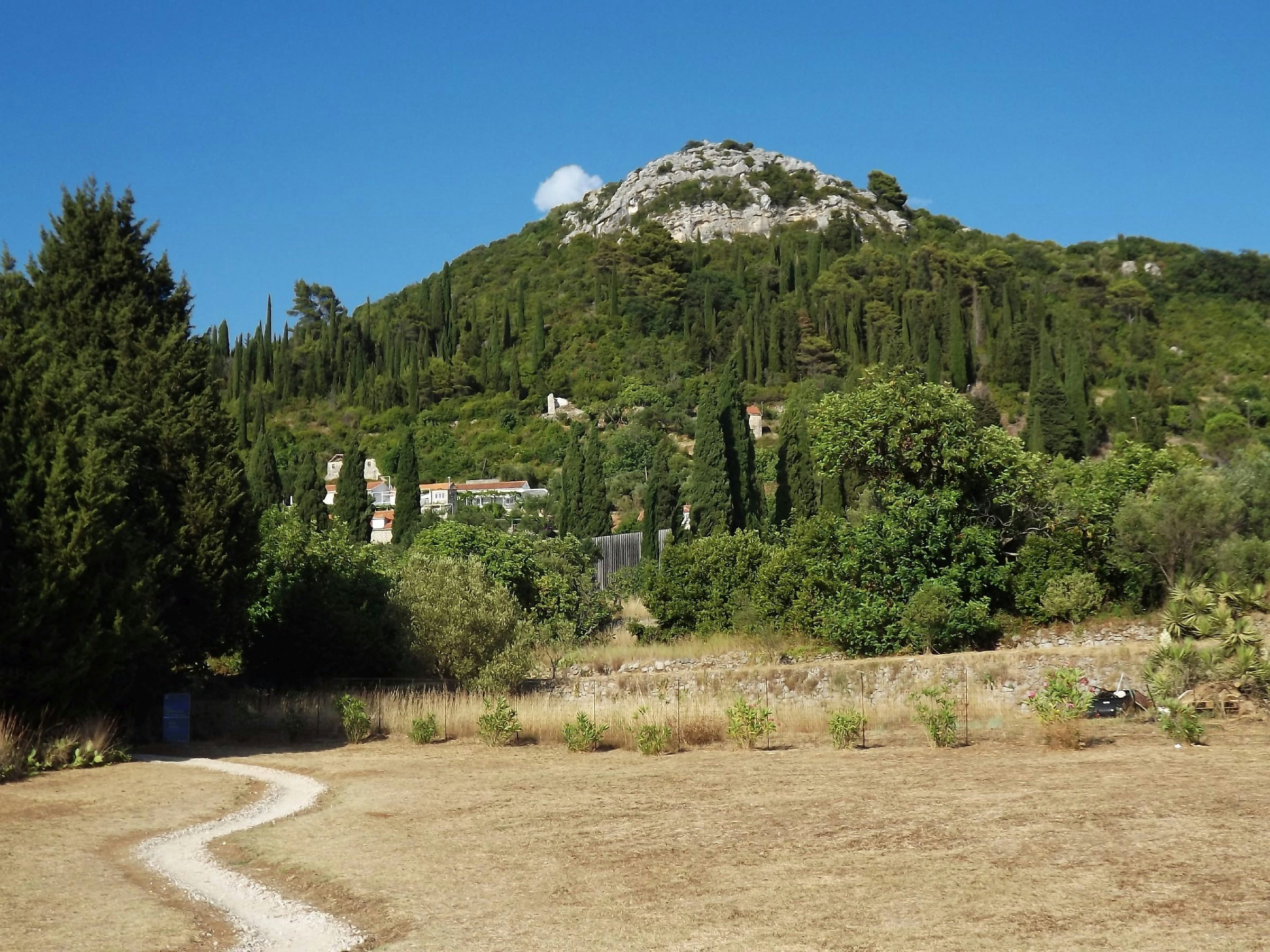 Your black horizon sits minutes uphill from Lopud waterfront, at the heart of the settlement