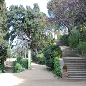 Inside the Jardins de Laribal