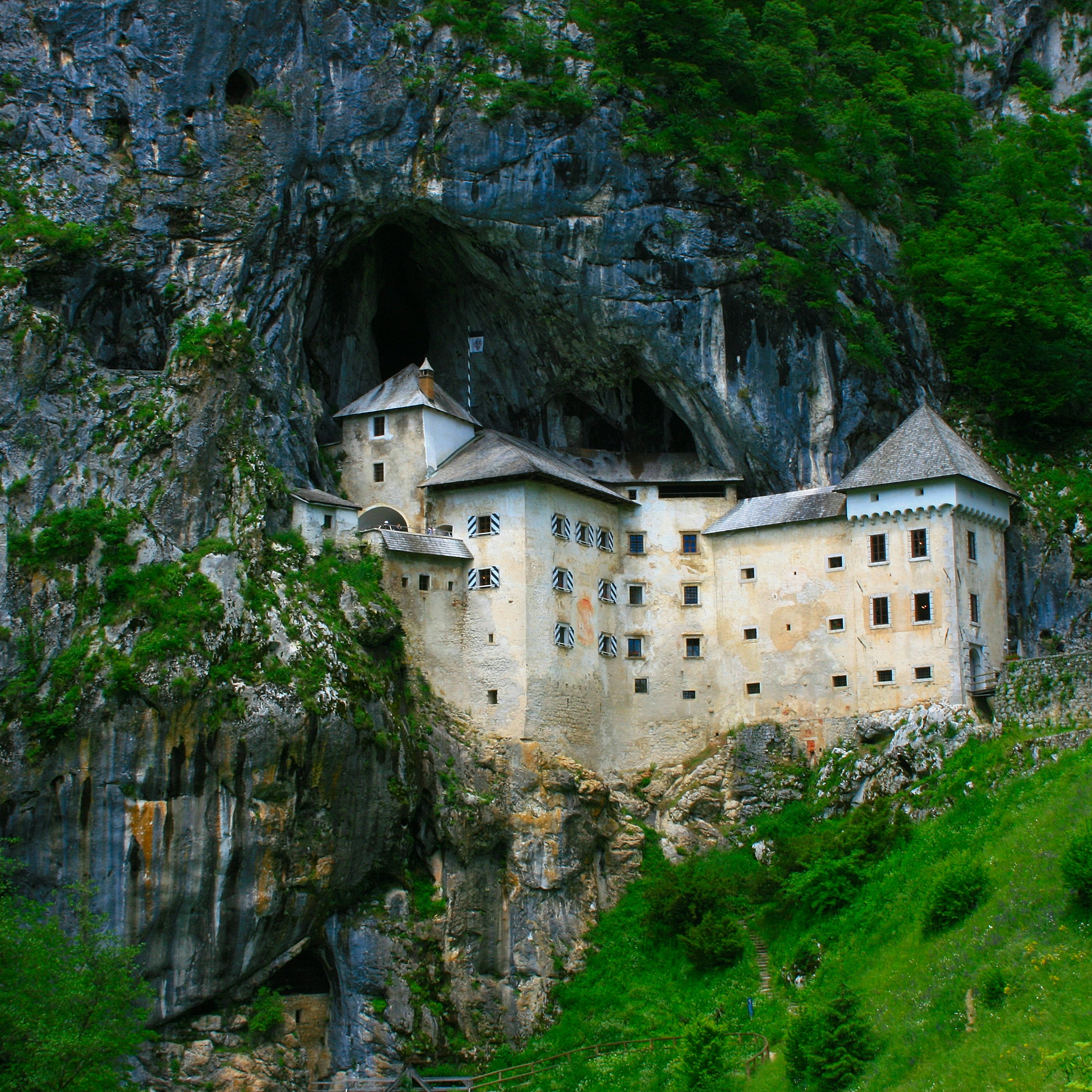 Predjama castle