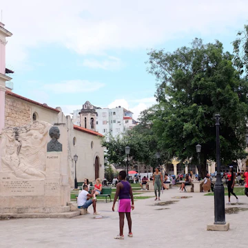 Statue of Cuban poet Plácido at the Plaza del Cristo.