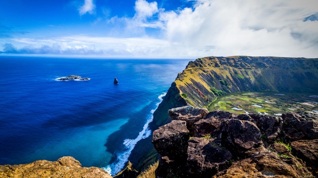 It takes a while to get there ! It's the most incredible natural place in Easter Island. The force and the beauty of the nature here is incredible.