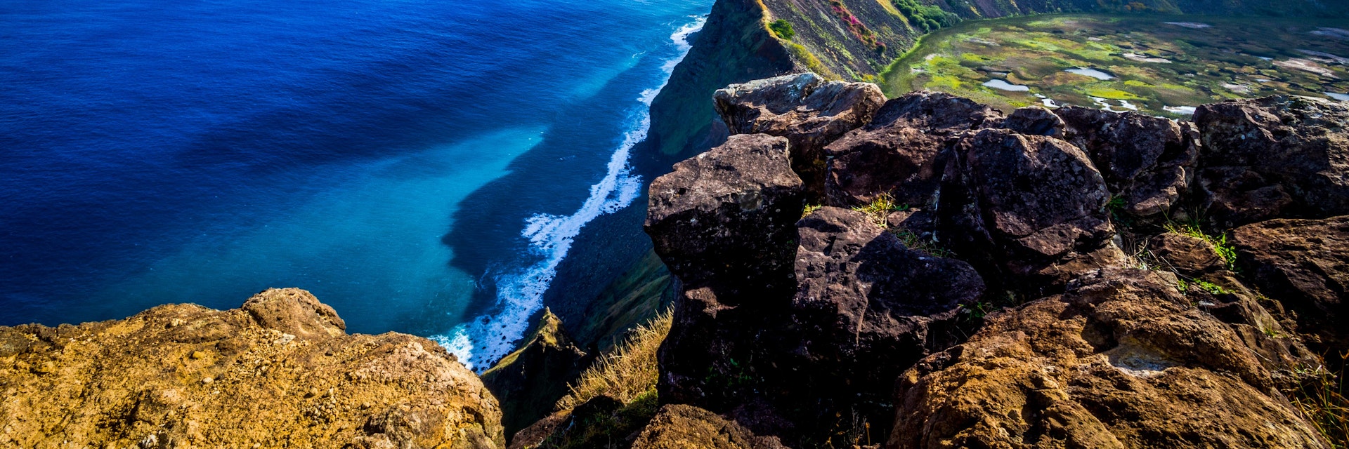 It takes a while to get there ! It's the most incredible natural place in Easter Island. The force and the beauty of the nature here is incredible.