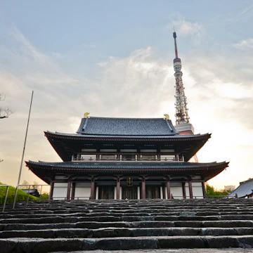 The shine of the Zōjō-ji Buddhist temple in Minato in the early evening.