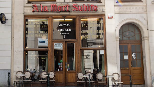 A la Mort Subite cafe facade