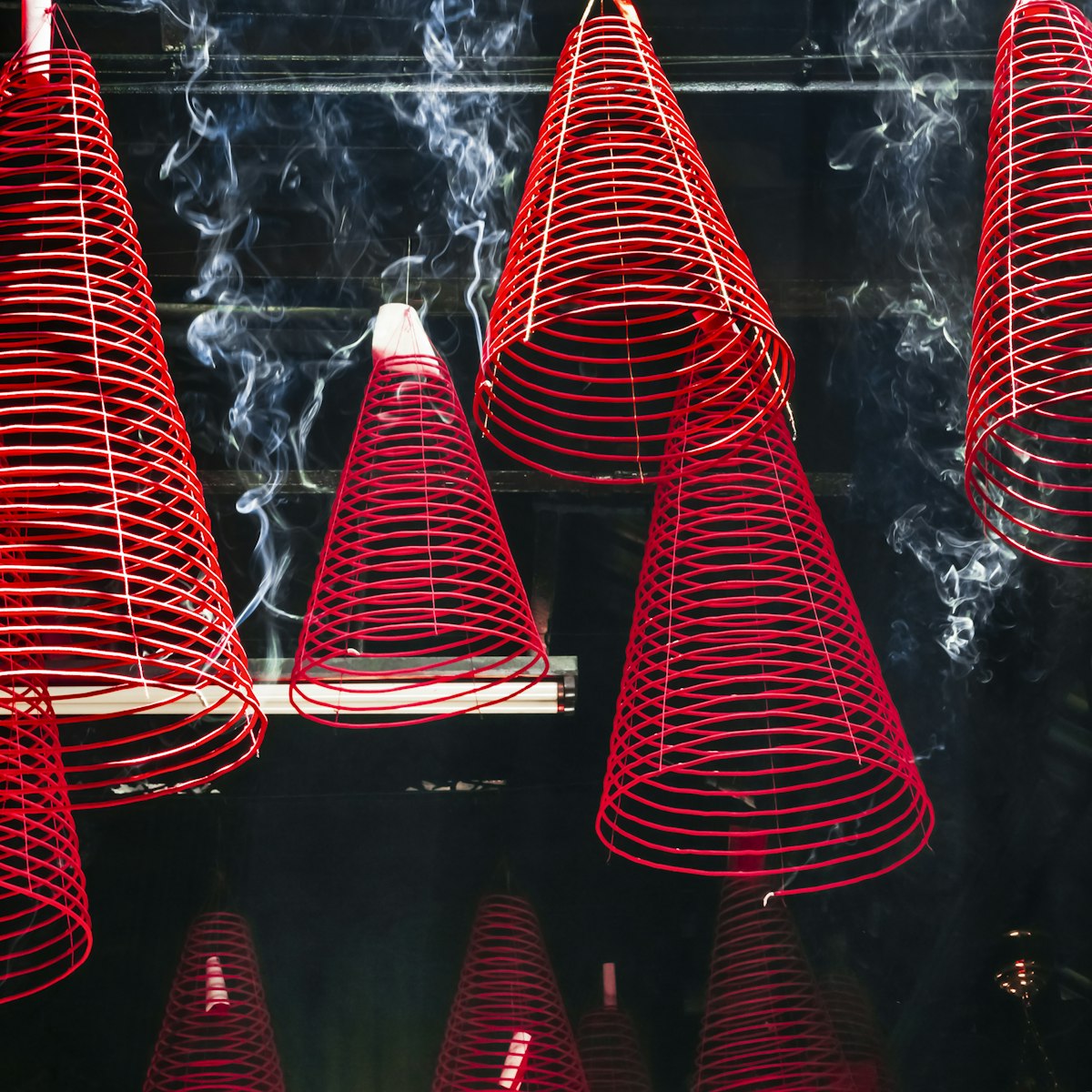 Coiled red incense, Phuoc An Hoi Quan  Pagoda