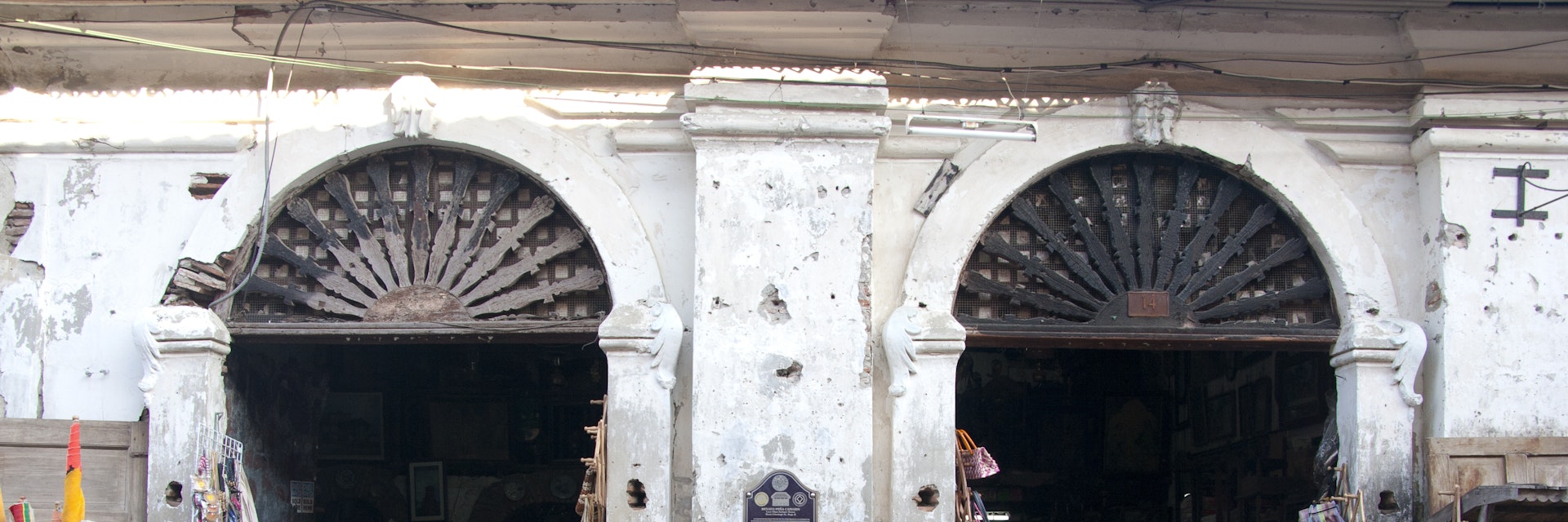 Craft store on historic Crisologo Street, Mestizo District.