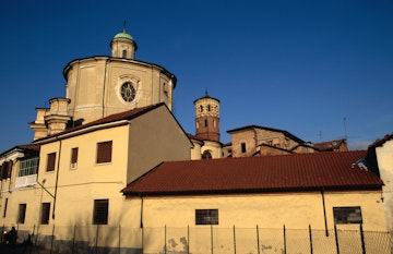 St Caterina church and Torre Rossa di St Secondo.