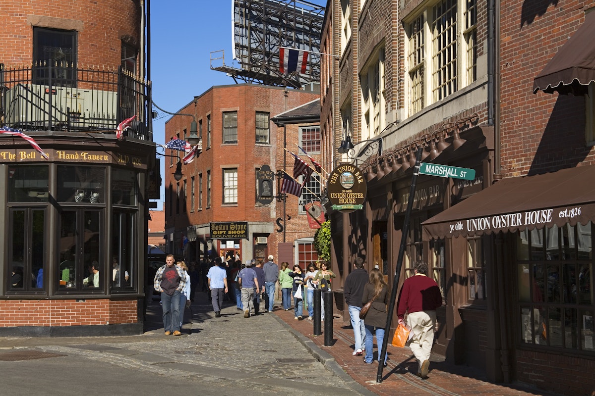 Union Oyster House and people passing by, Freedom Trail.