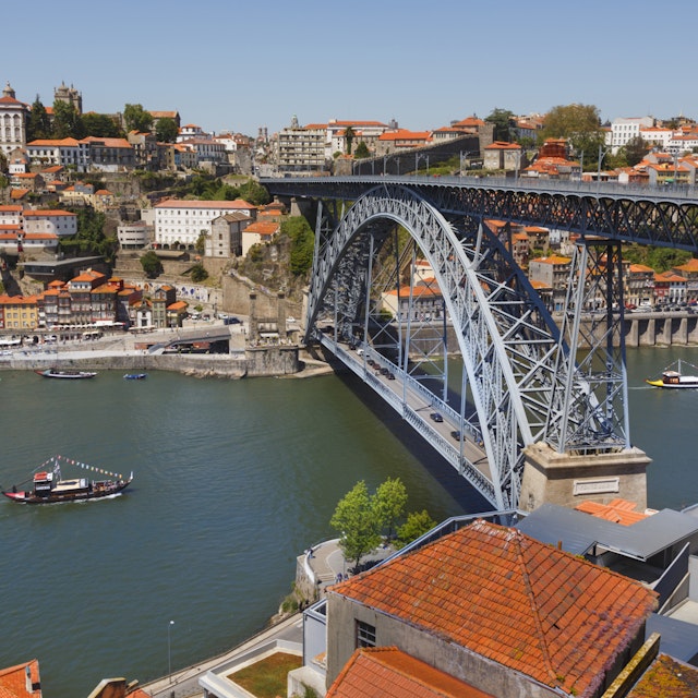Dom Luis I bridge, Porto, Portugal.