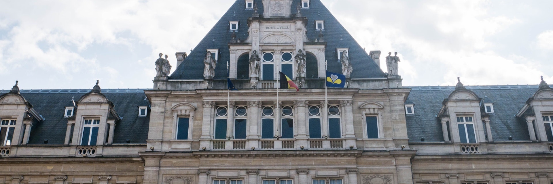 St-Gilles Town Hall facade