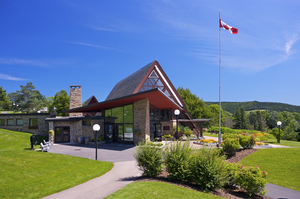 Exterior of the Alexander Graham Bell National Historic Site in the town of Baddeck at the start of the Cabot Trail, Bras dOr Lakes, Cape Breton, Nova Scotia, Canada. Bell was a famous inventer who among many other things invented the telephone.