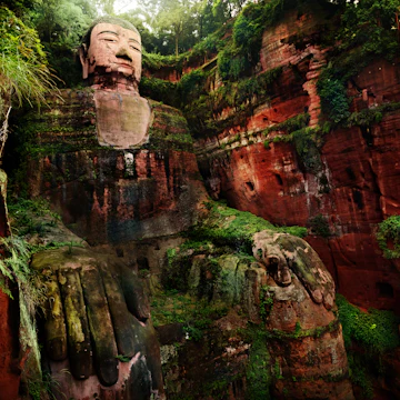 Le Shan Grand Buddha