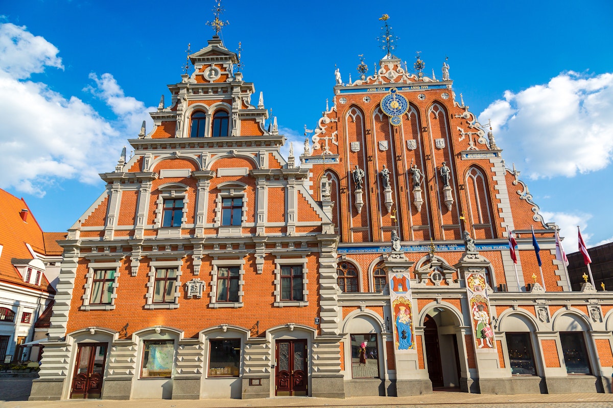 House of the Blackheads in Riga in a beautiful summer day, Latvia; Shutterstock ID 532211890; Your name (First / Last): Gemma Graham; GL account no.: 65050; Netsuite department name: Online Editorial; Full Product or Project name including edition: 100 Cities Guides app image downloads