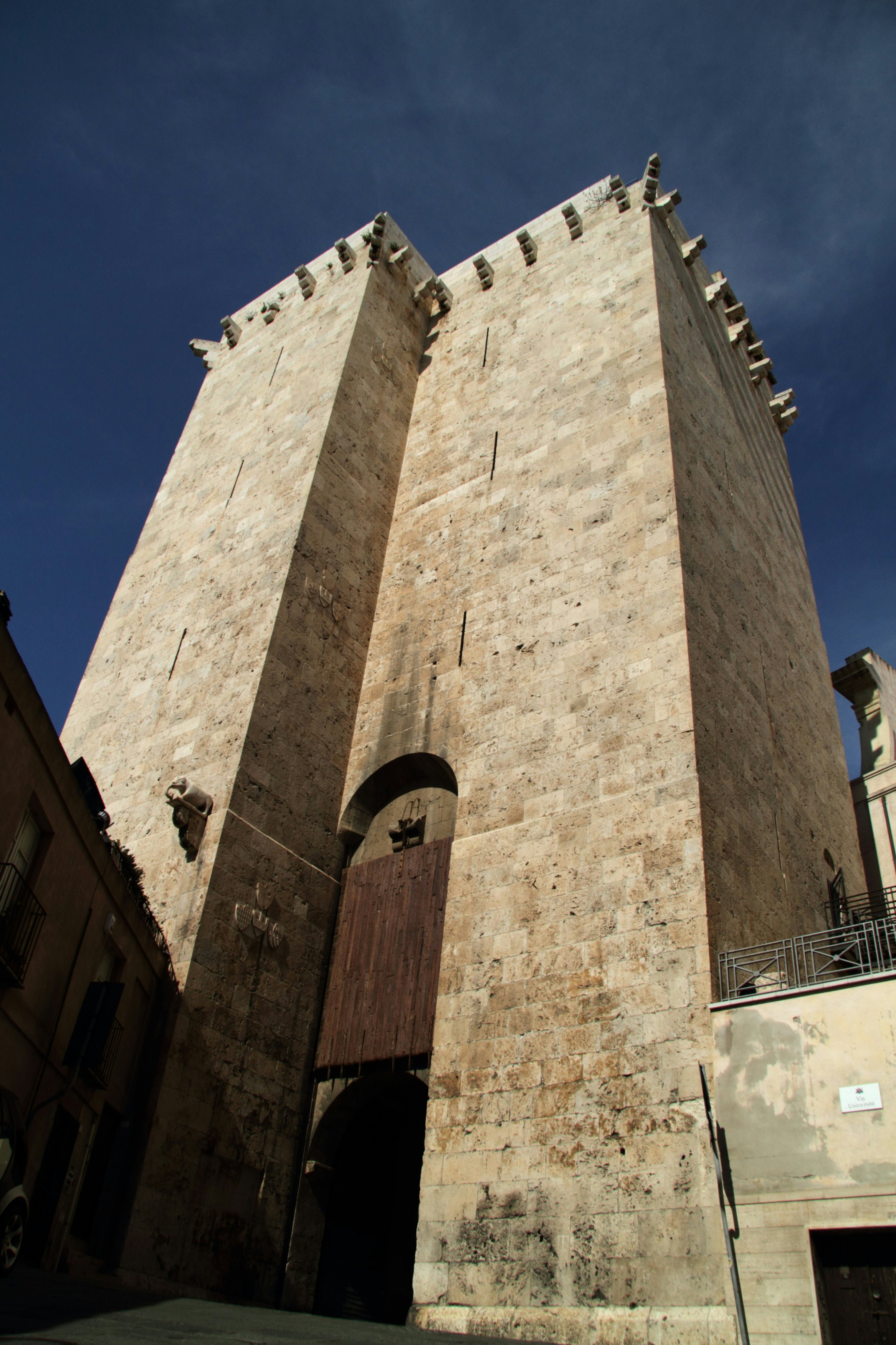 Torre dell'Elefante, Pisan Tower.