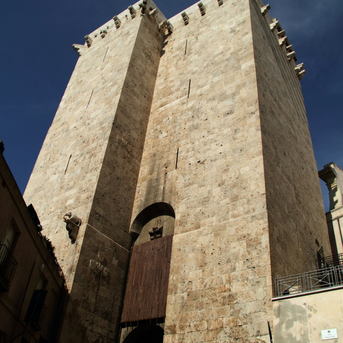 Torre dell'Elefante, Pisan Tower.