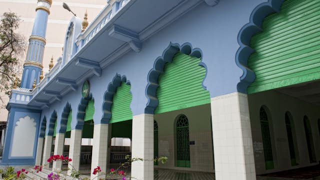 Central Mosque in District 1.