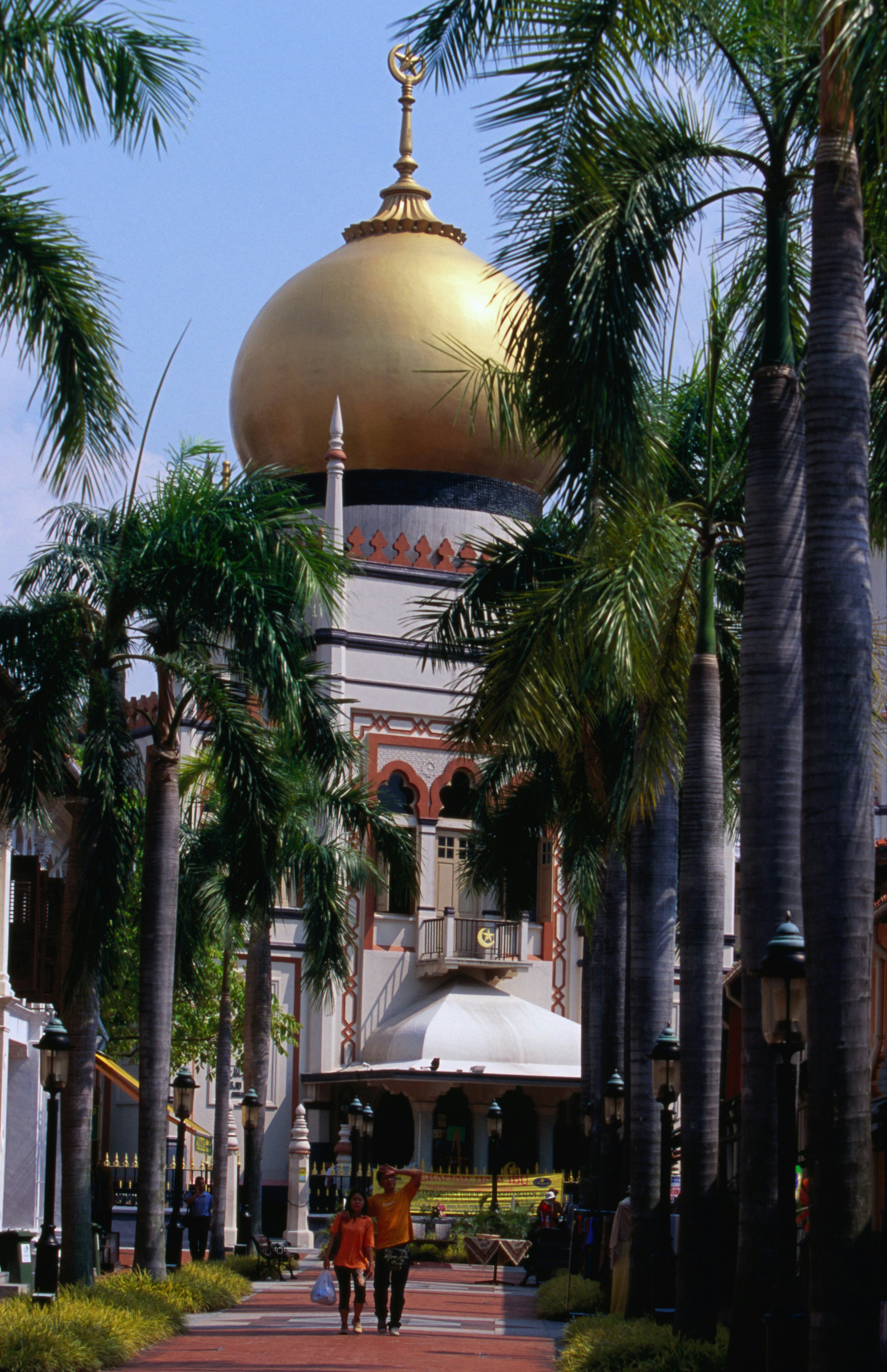 Sultan Mosque at Bussorrah St.