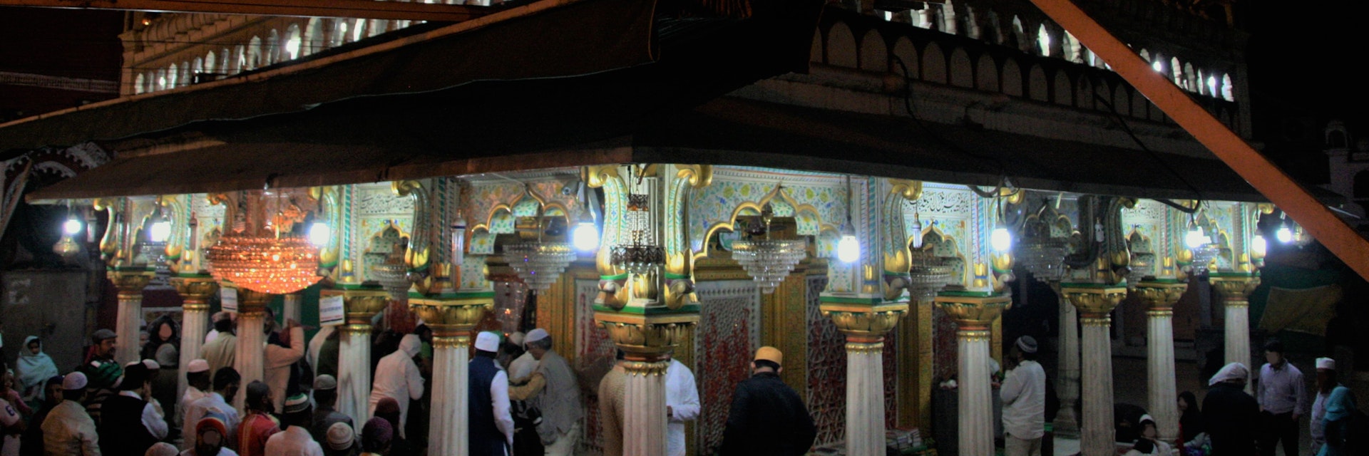 Nizamuddin Aulia Dargah Tomb