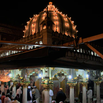 Nizamuddin Aulia Dargah Tomb