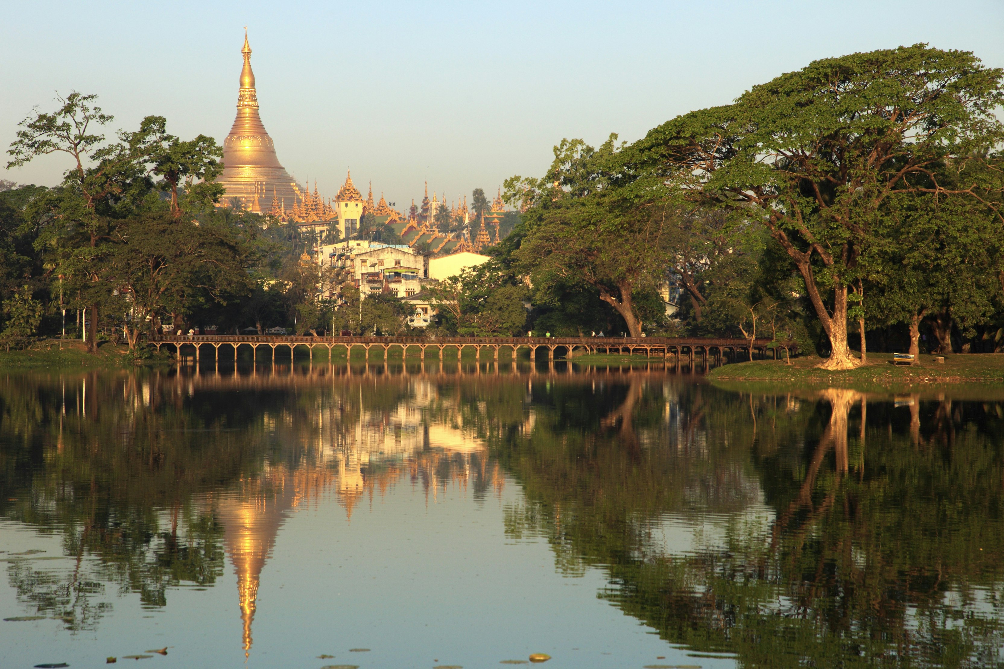 Myanmar, Burma, Yangon, Rangoon, Kandawgyi Lake, Shwedagon Pagoda