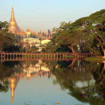 Myanmar, Burma, Yangon, Rangoon, Kandawgyi Lake, Shwedagon Pagoda