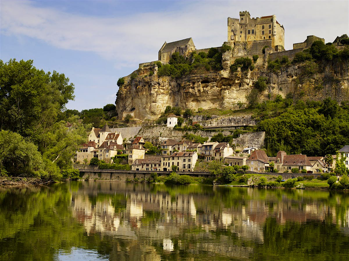 La Roque Gageac travel | France - Lonely Planet