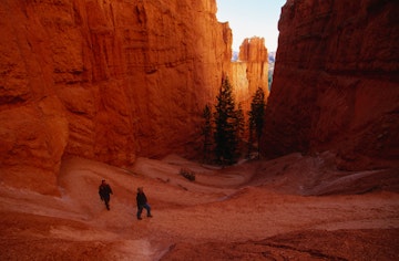Walking the Bryce Canyon Trail.