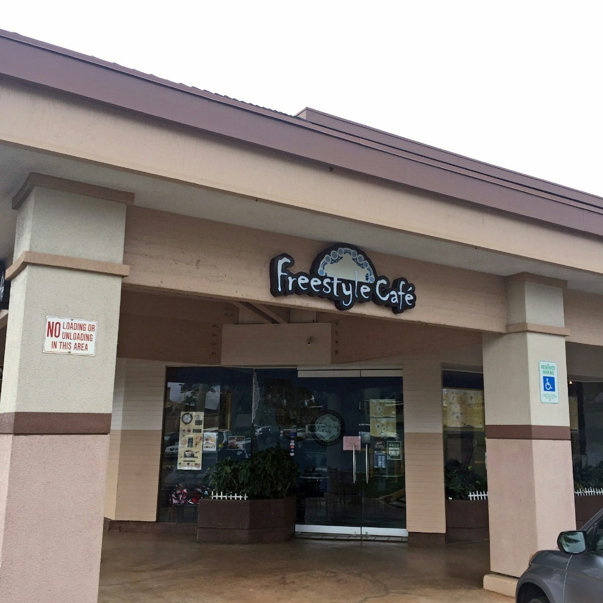 Exterior of Freestyle Café restaurant, in Milliani, O'ahu, Hawaii.