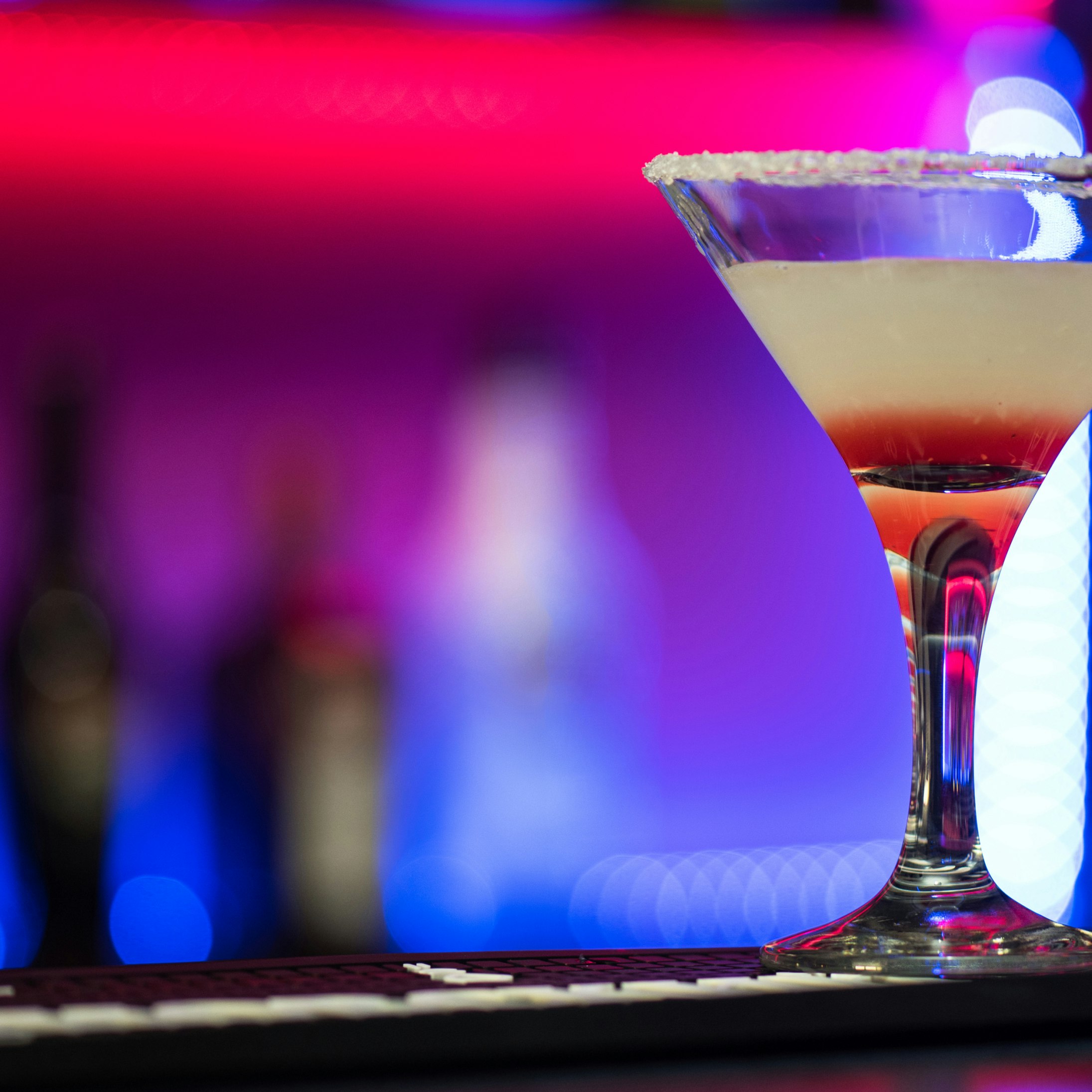 500px Photo ID: 150032167 - cocktail on the bar background
