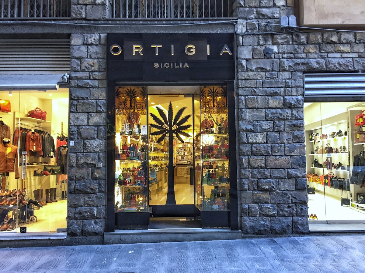 Ortigia, shop front