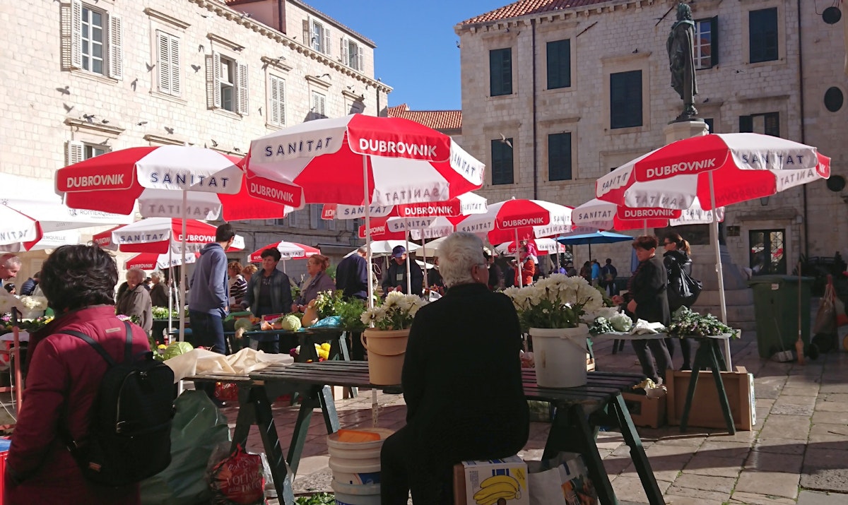 Gundulić square market in the fall