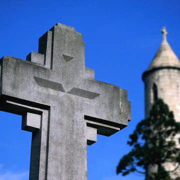 Gravestone of Michael Collins at Glasnevin Cemetery.