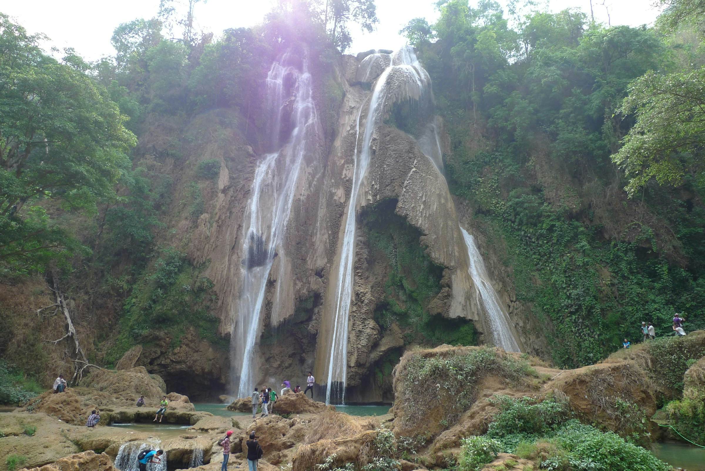 Anisakan Falls