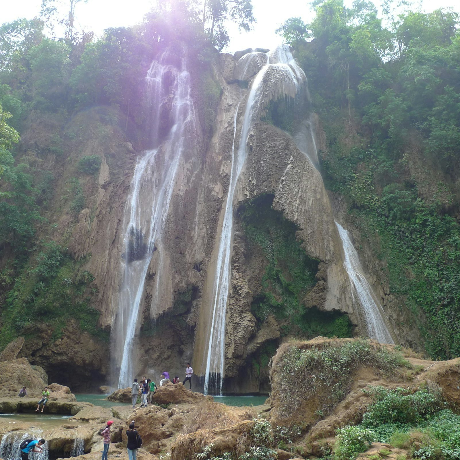 Anisakan Falls