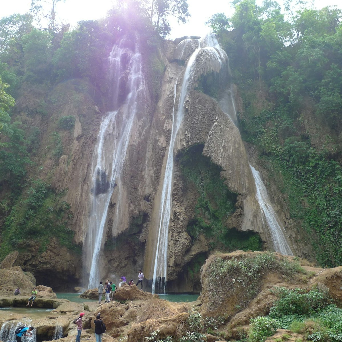 Anisakan Falls