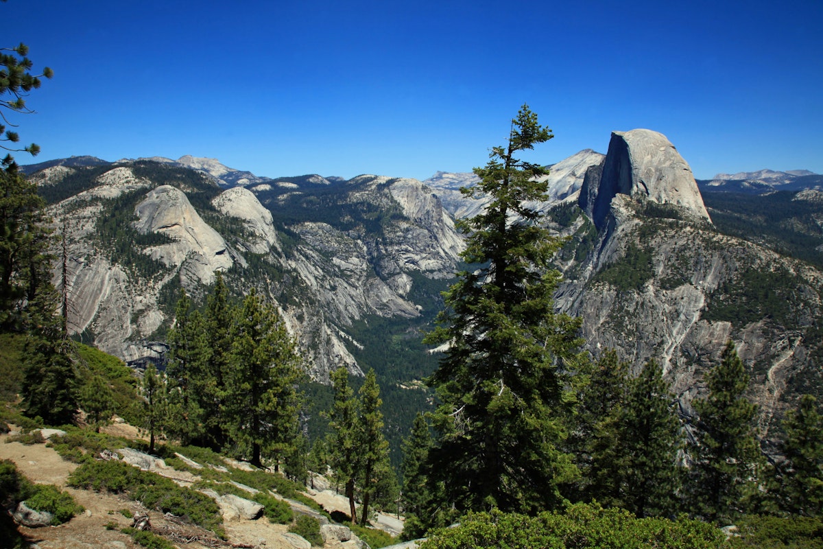 Half Dome and the Yosemite Valley viewed from Glacier Point in Yosemite National Park