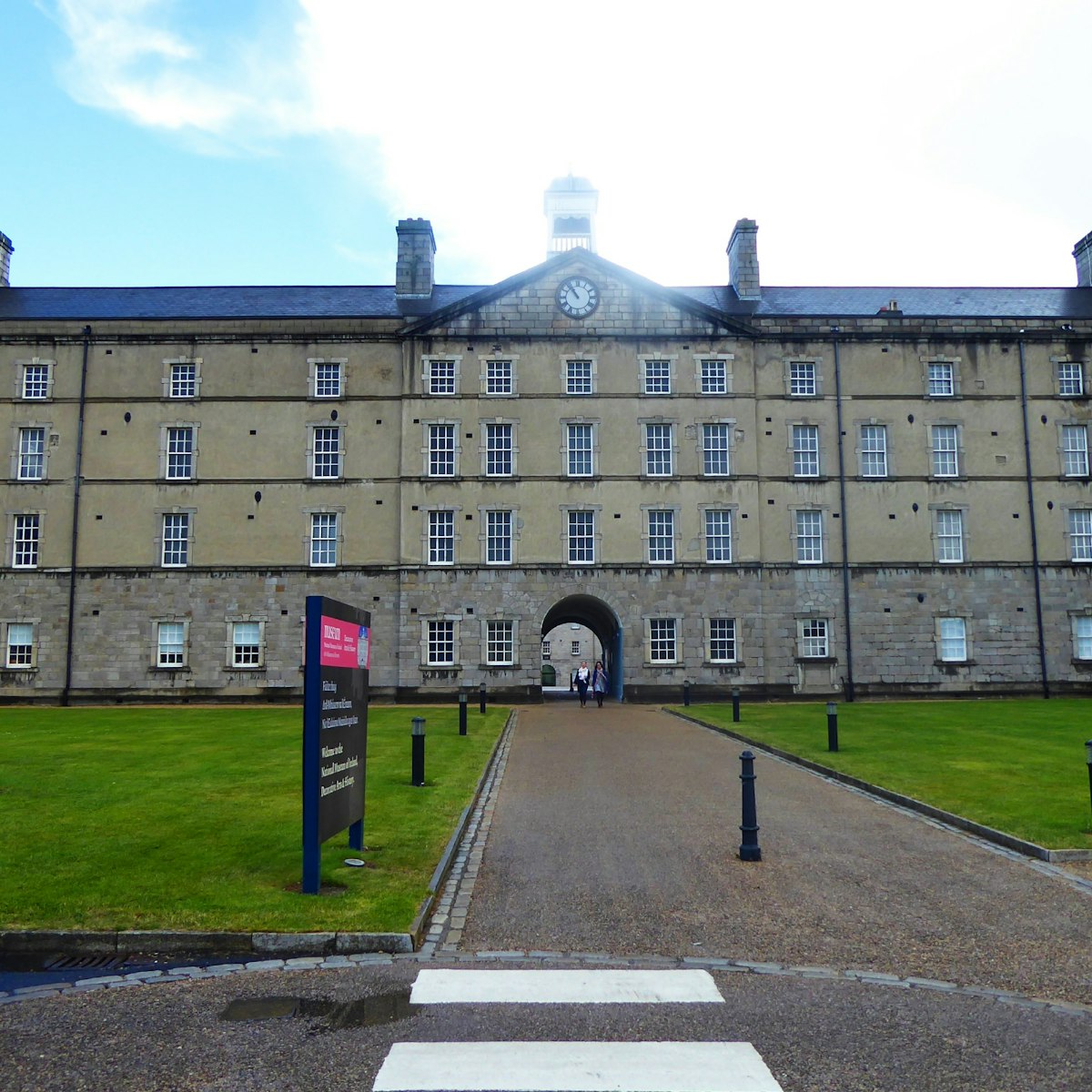 The main barracks of the National Museum of Ireland - Decorative Arts & History
