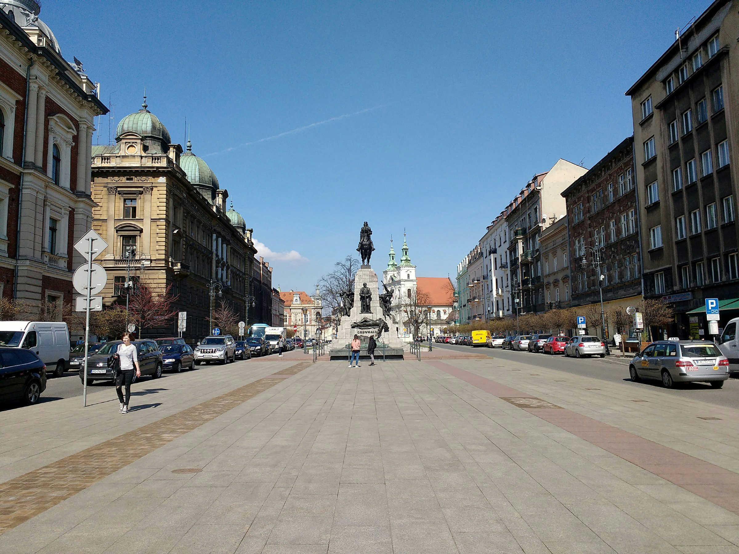 View down plac Jana Matejki towards the Grunwald Monument