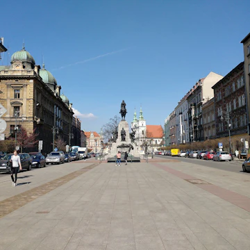 View down plac Jana Matejki towards the Grunwald Monument